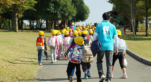 地域の皆さまとの連携（見学受け入れ）